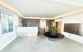 Beautiful 1 Bedroom Stylish Apartment